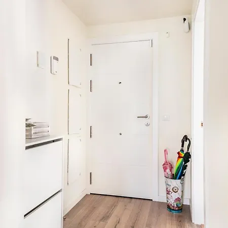 Contemporary 2br With Pool & Gym * L'Hospitalet de Llobregat