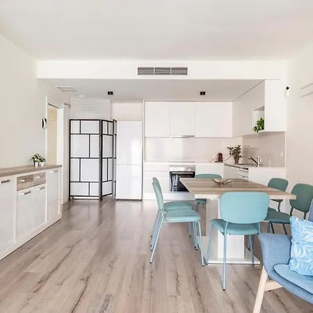 Daire Contemporary 2br With Pool & Gym *