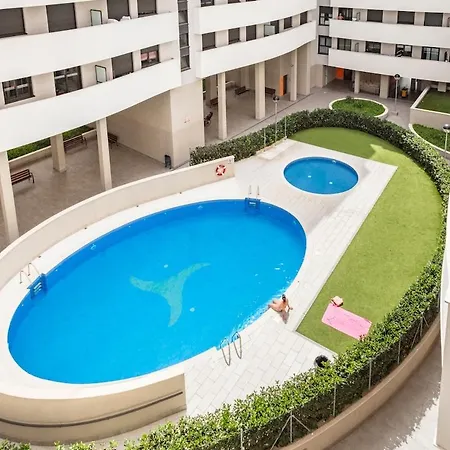Daire Contemporary 2br With Pool & Gym